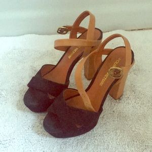 Pour la Victoire stacked heel sandals